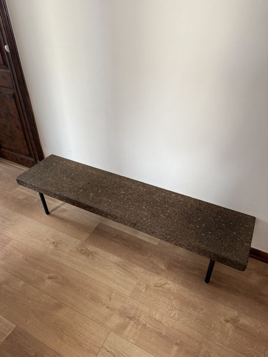 Mesa cortiça serie SINNERLIG da IKEA