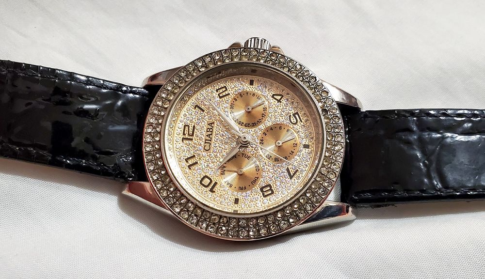 Часы Слава с камнями циферблат механизм с АПЗ марка ссср