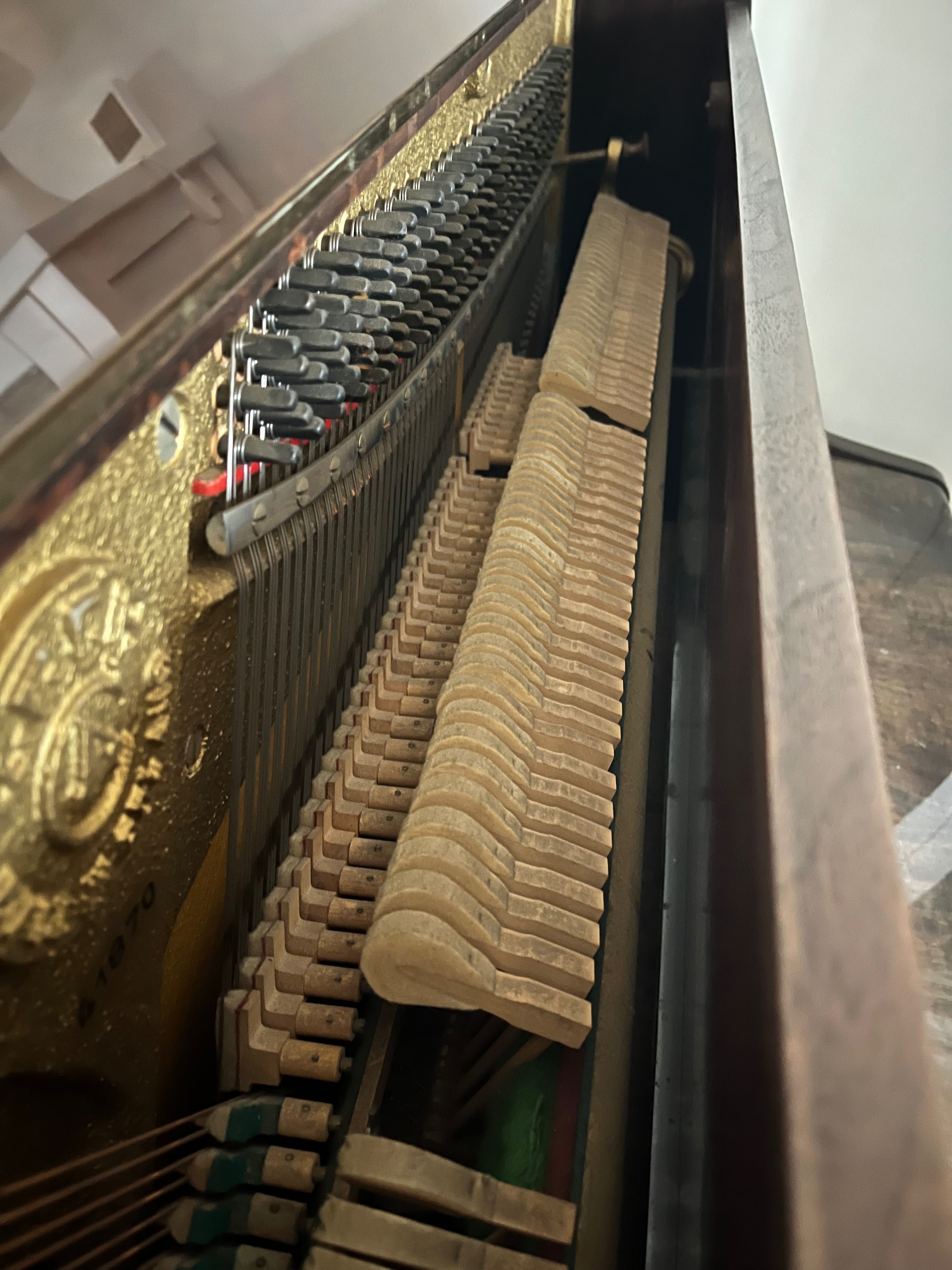 Pianino Calisia w bardzo dobrym stanie