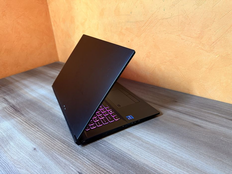 Потужний ігровий ноутбук (i7/1TB SSD/32DDR4/RTX 3080 16GB/144hz 17.3)