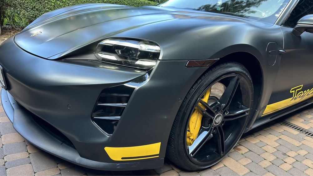Porsche Taycan 4S+
