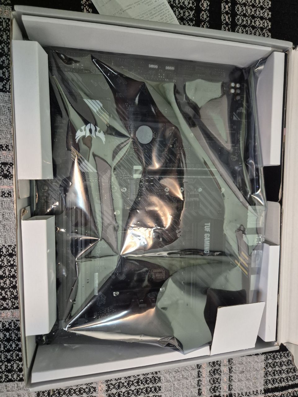Материнська плата Asus Tuf gaming b550 plus