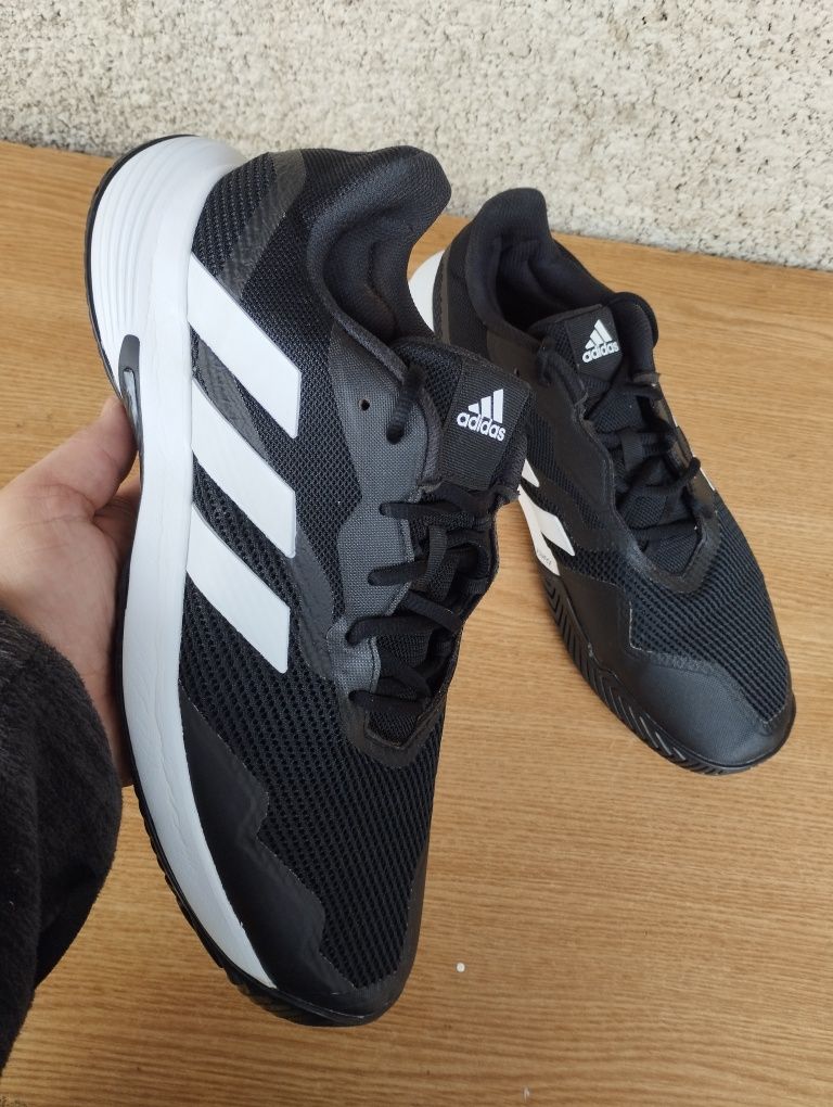 Кросівки тенісні adidas  CourtJam Control GW2554