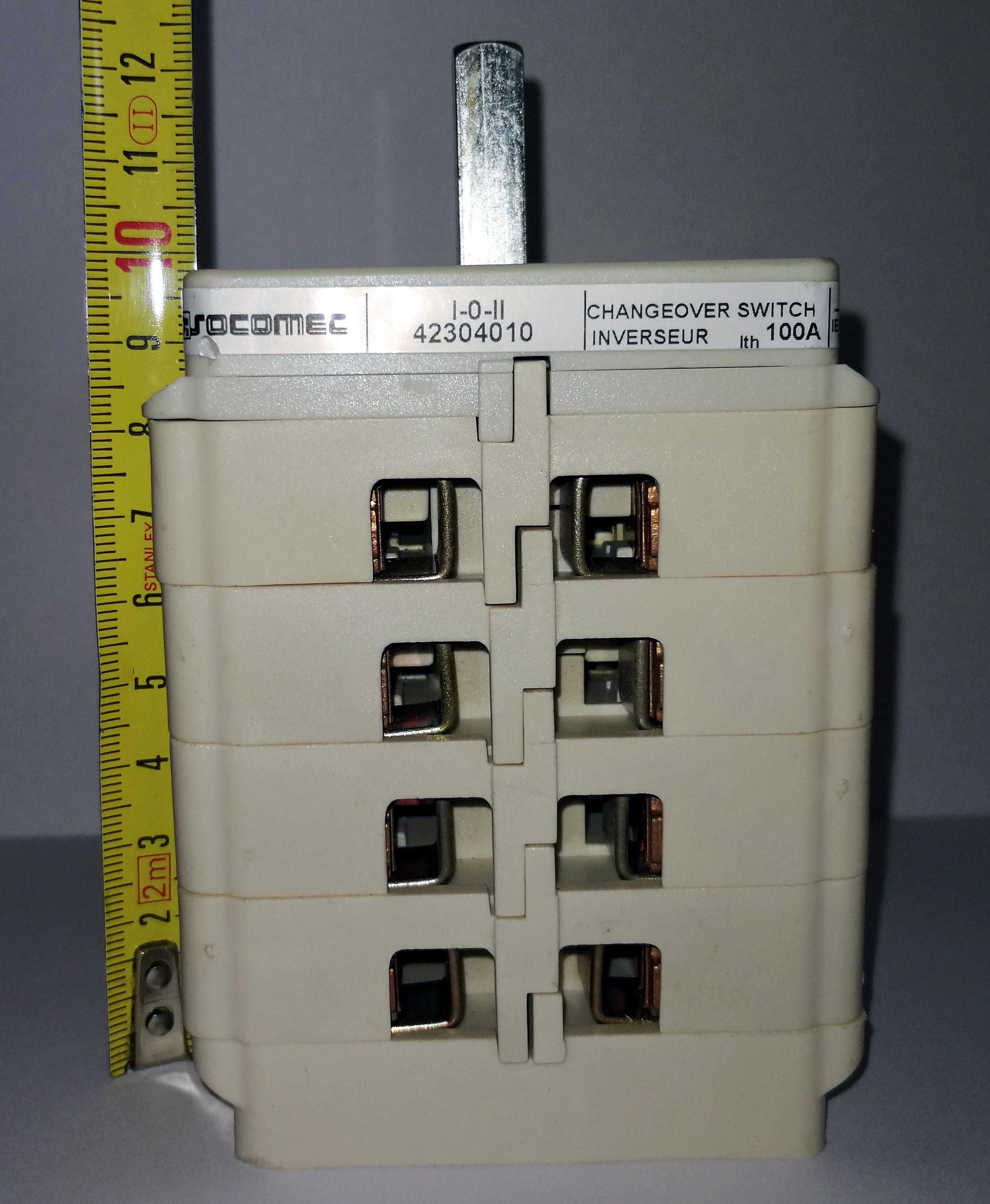 Przełącznik wyłącznik I-0-II 100A 600V 50Hz 35 mm2 Socomec Switch