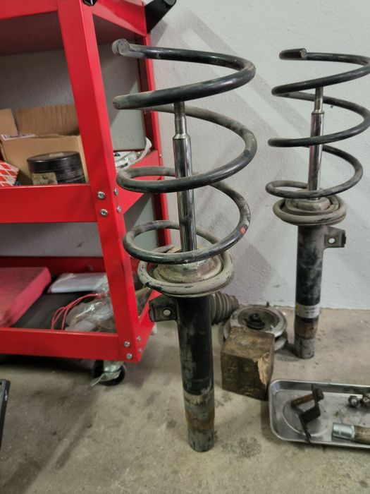 Conjunto Amortecedores FRT. BMW E46