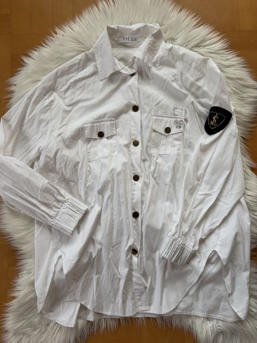 Koszula biała oversize Sillu z kieszeniami