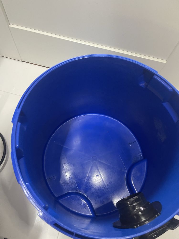 Odkurzacz przemysłowy Nilfisk ALTO -Attix 30-21 PC, czyszczenie filtra