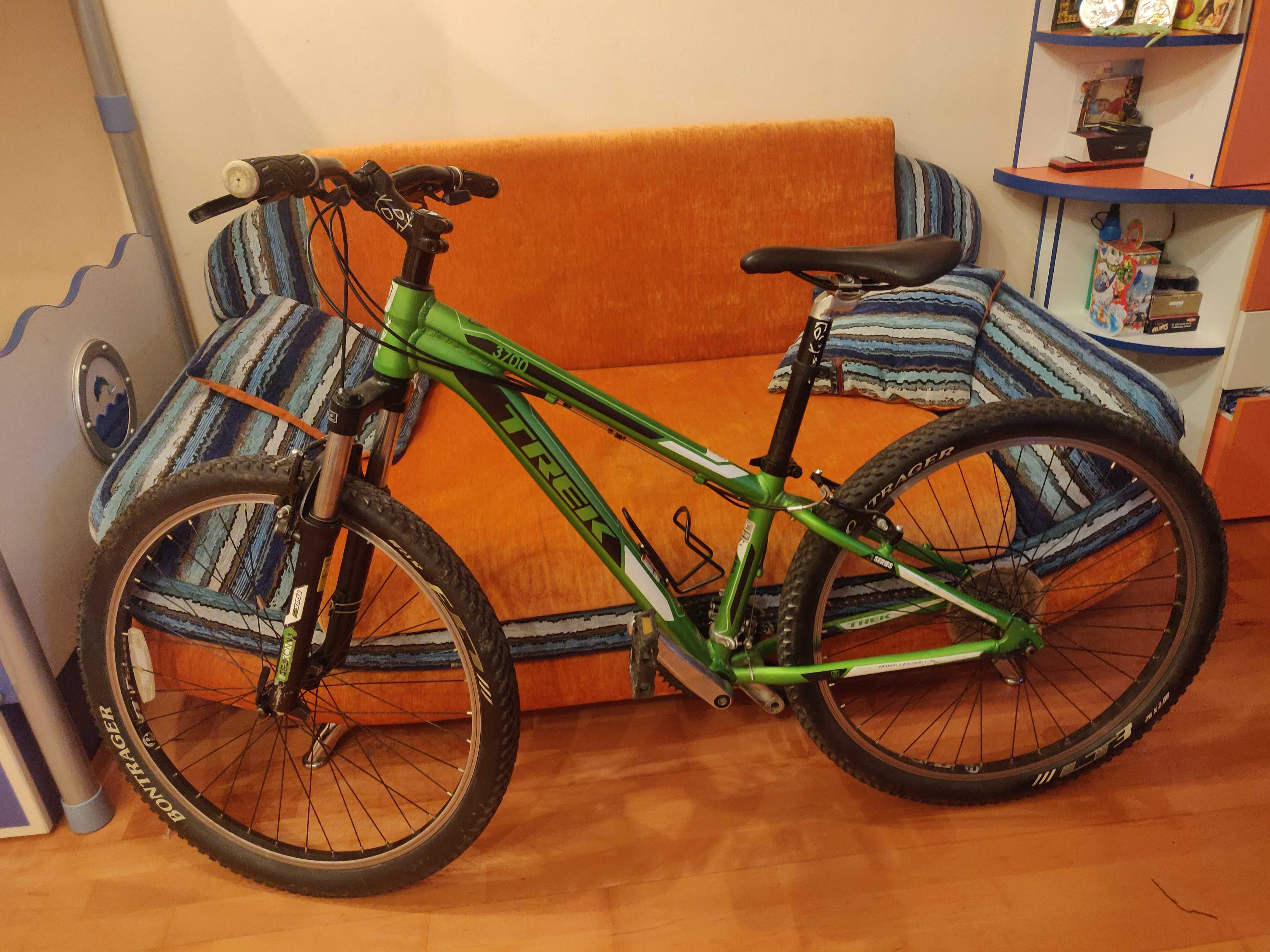 Trek 3700 , 26",  рама 13, V-break