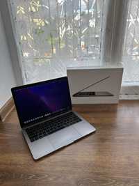 Macbook Pro 13 2017 core i5 3.1GHz 8/256gb Touchbar