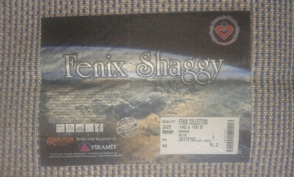 Niebieski dywan shaggy 140 * 190