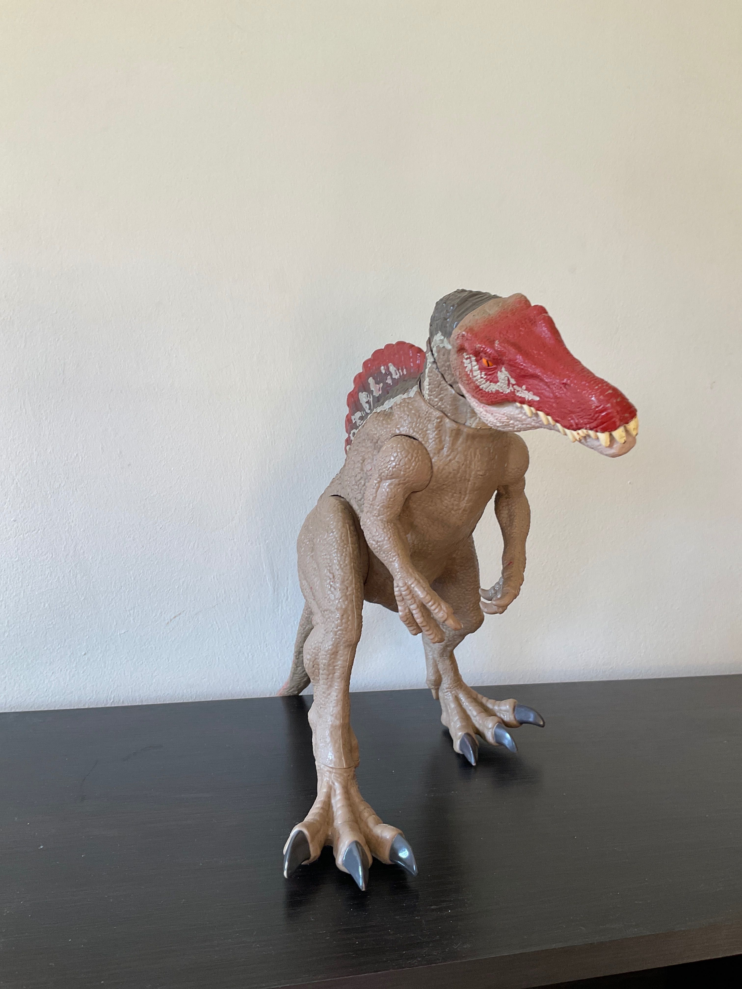 Jurassic World, Figurka kolekcjonerska, Spinozaur Mega Gryz