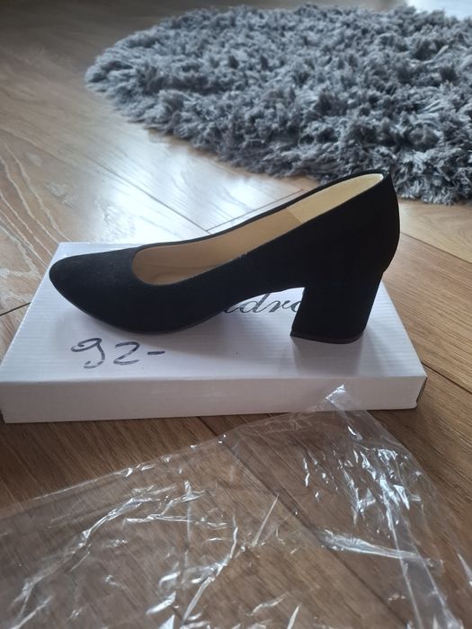 Nowe buty na obcasie