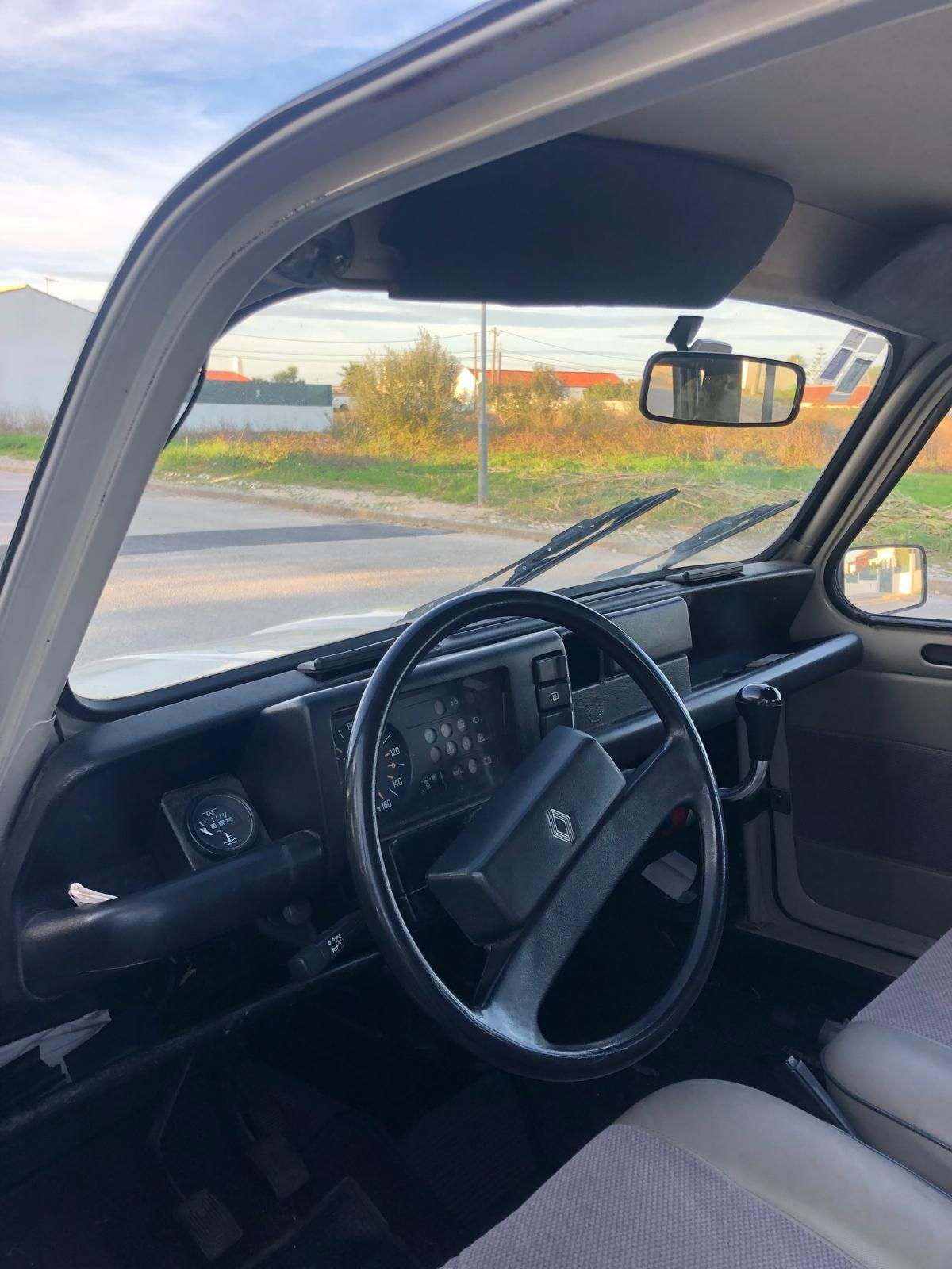 Renault 4L TL Savane