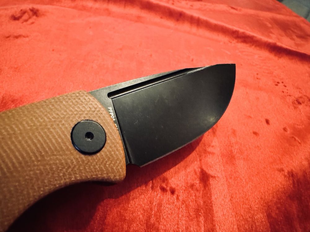 Nóż składany (folder) Petrified Fish Beluga PF-P01 Brown Micarta