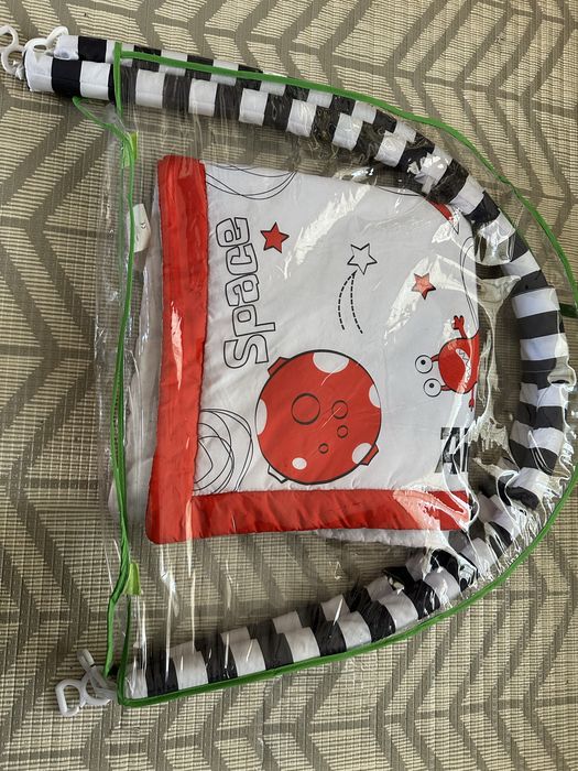 Mata edukacyna  z pałąkiem kosmos