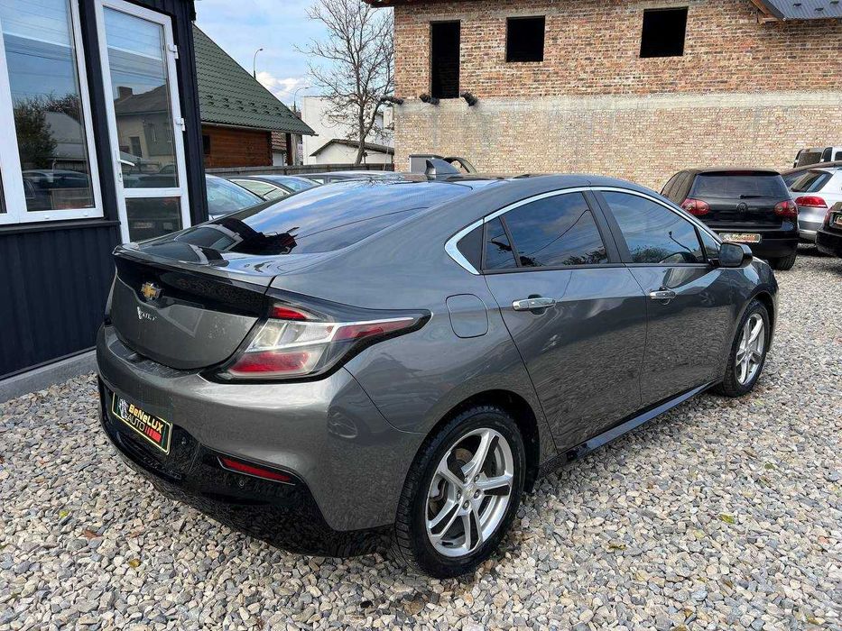 Chevrolet Volt 2017, 1,5 гібрид.