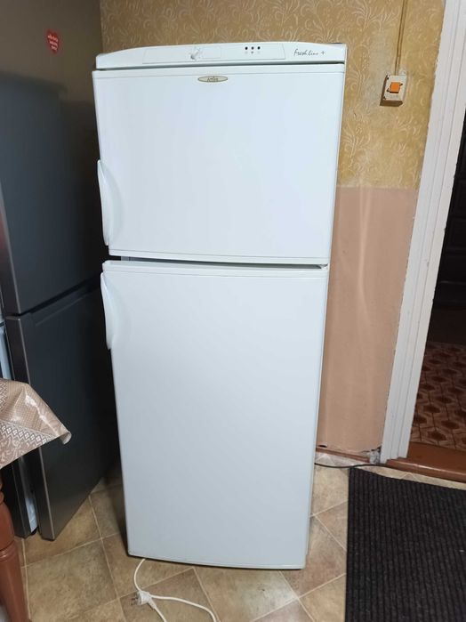 Lodówka "AMIKA" 145cm.