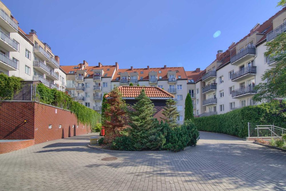 Miejsce postojowe w garażu podziemnym. Szczecin, ul. Robotnicza 31