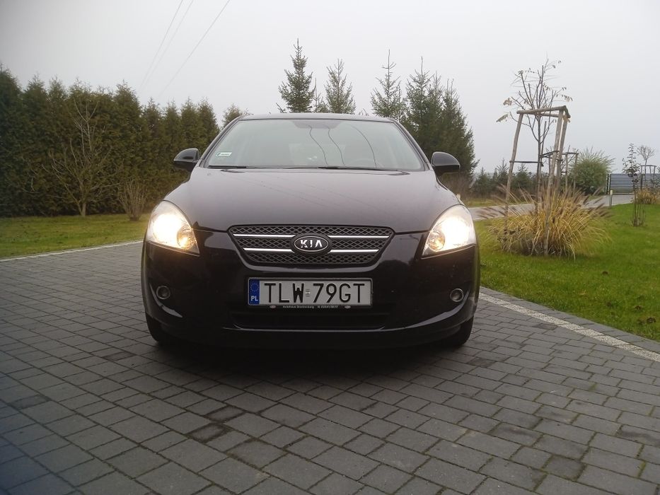 Sprzedam KIA CEE'D Czarna perła.