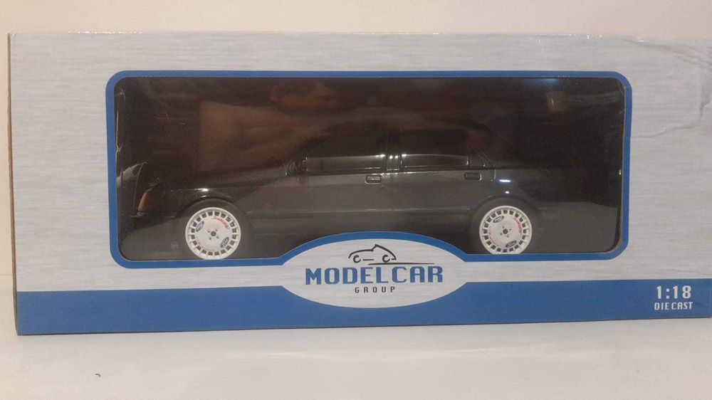1/18 Ford Sierra Cosworth - MCG