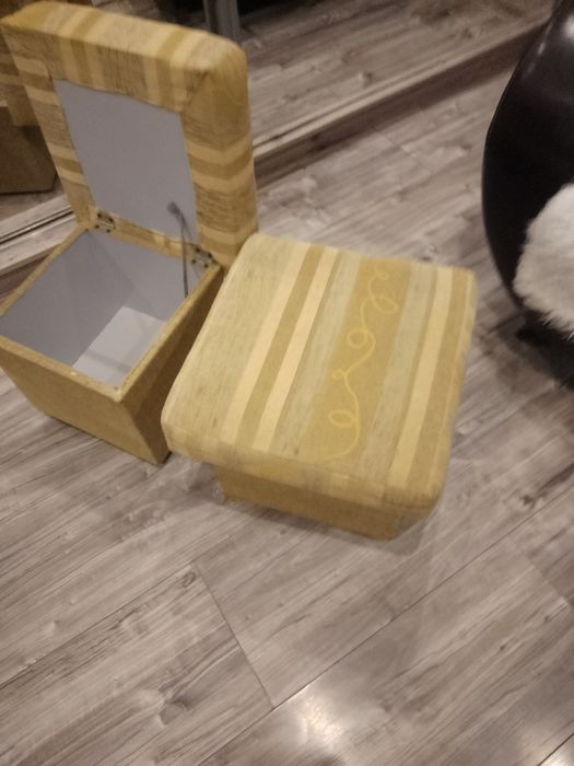 Pufy dwie wygodne otwierane siedzisko na poduszki i inne rzeczy