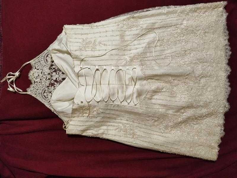 Роскошное короткое свадебное платье