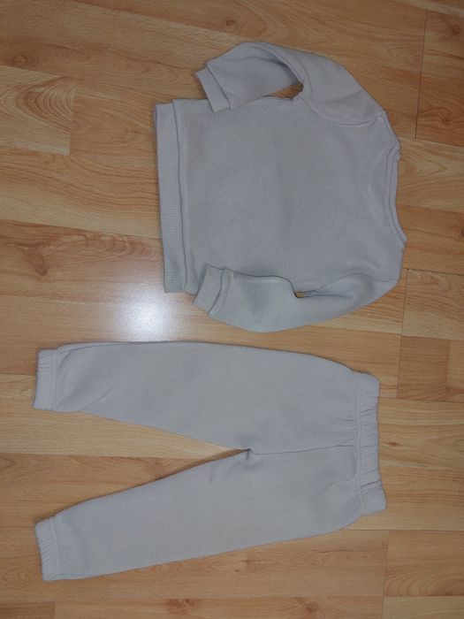 Dres na cienkim polarze dla dziewczynki beżowy So Cute 92 cm