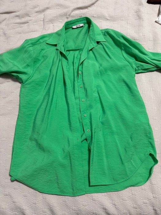 Сорочка зелена жіноча розмір M
