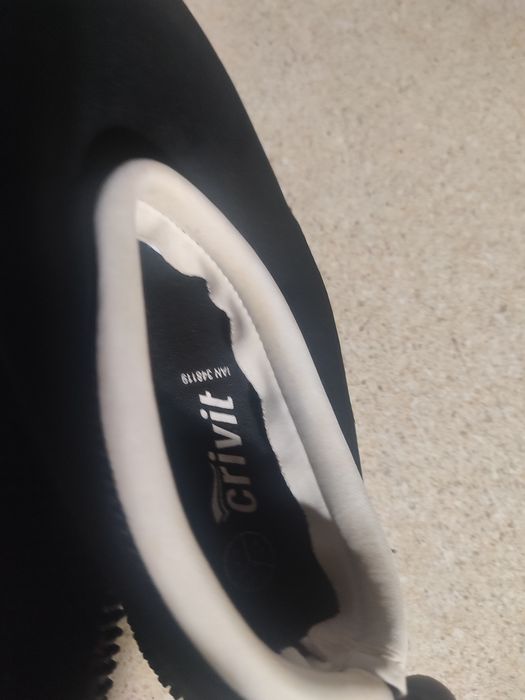 Buty do wody,czarne w stanie dobrym