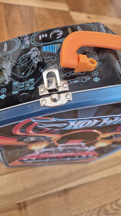 Hot whells  кейс