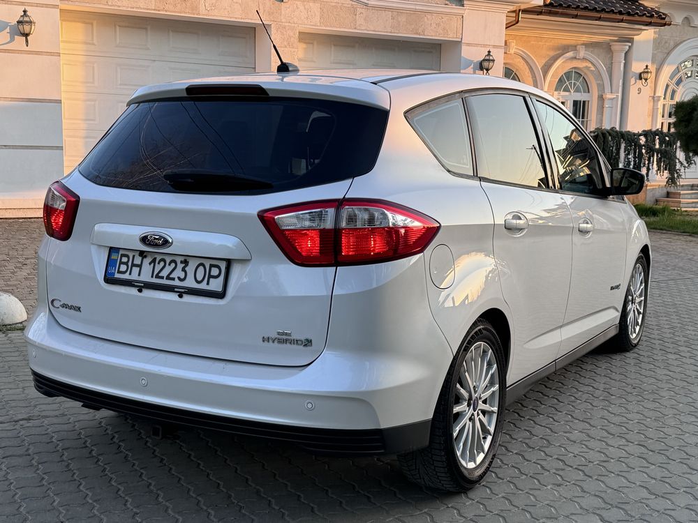 Продам Ford C-Max 2012 год Гибрид