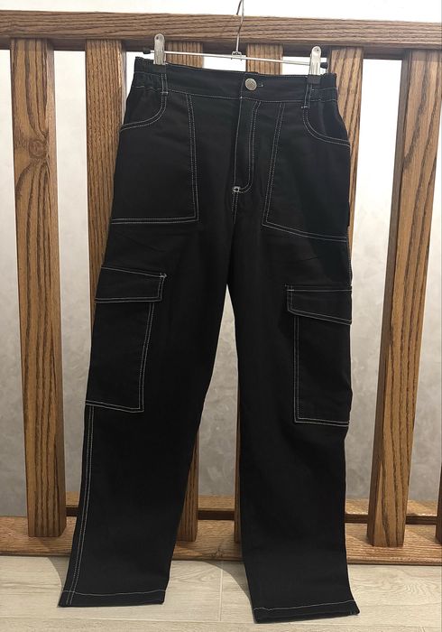 Штани універсального стильного крою . Трендові прошивки !