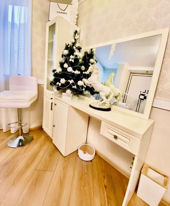 Аренда большого уютного кабинета для косметолога без комиссии Rivermol