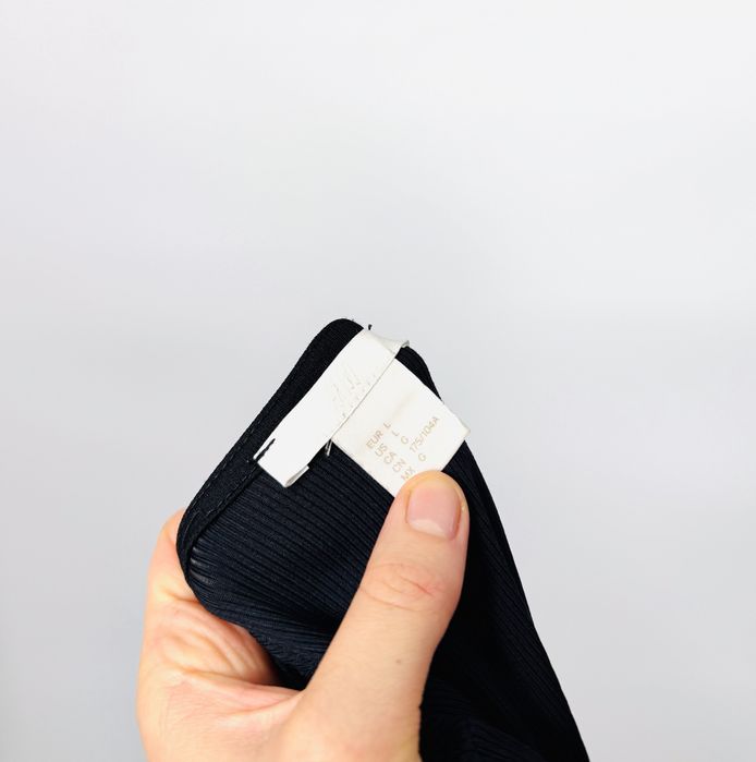 Czarne body z wiązaniem przy dekolcie L 40 H&M