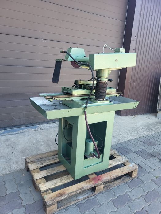 Заточний верстат Maco