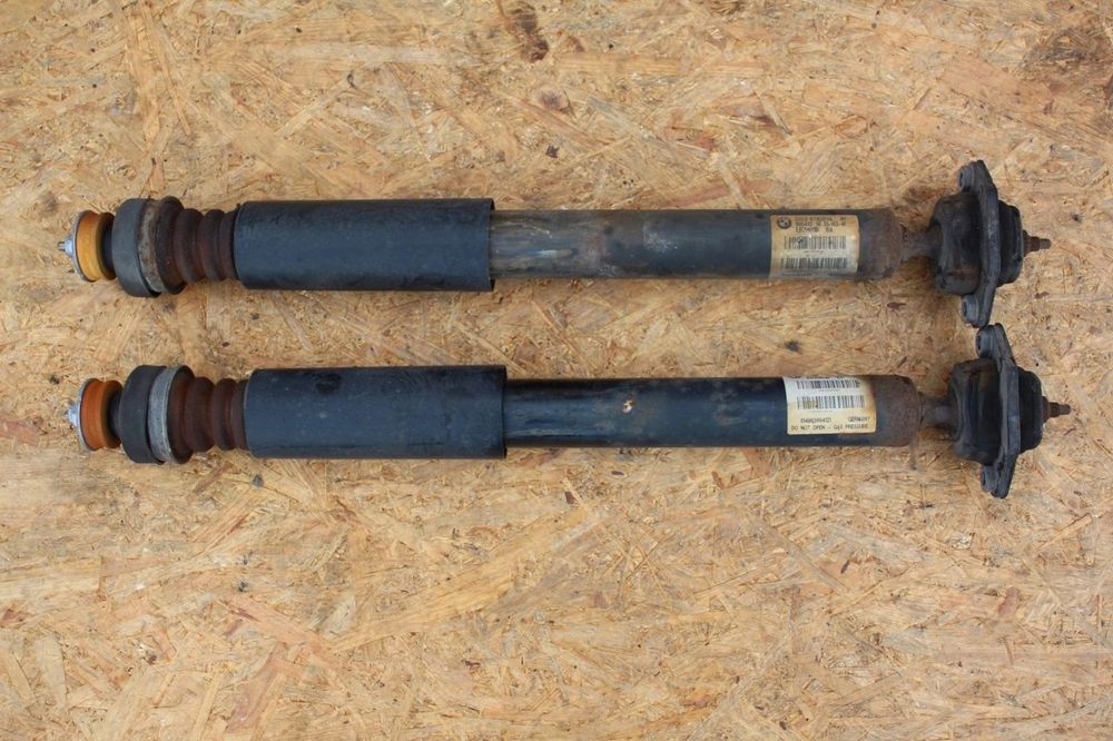 Amortyzator amortyzatory tył tylne BMW 1 e82 e88 6782859 komplet