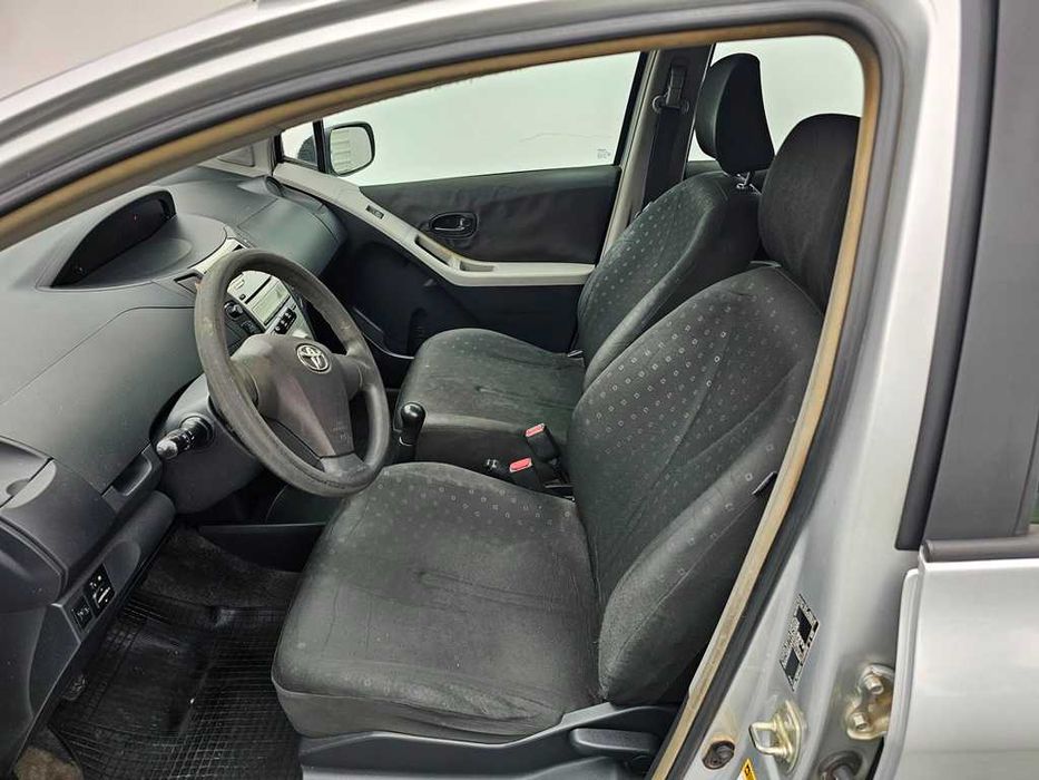 Toyota Yaris 1.0Vvti 70Cv Selo Barato 07/2006