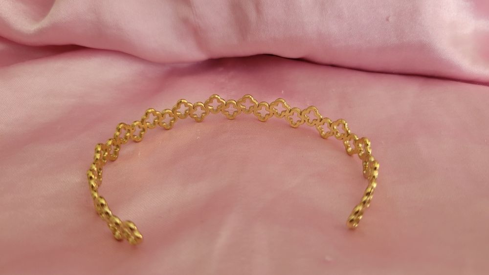 Bracelete Dourada de Aço Inoxidável