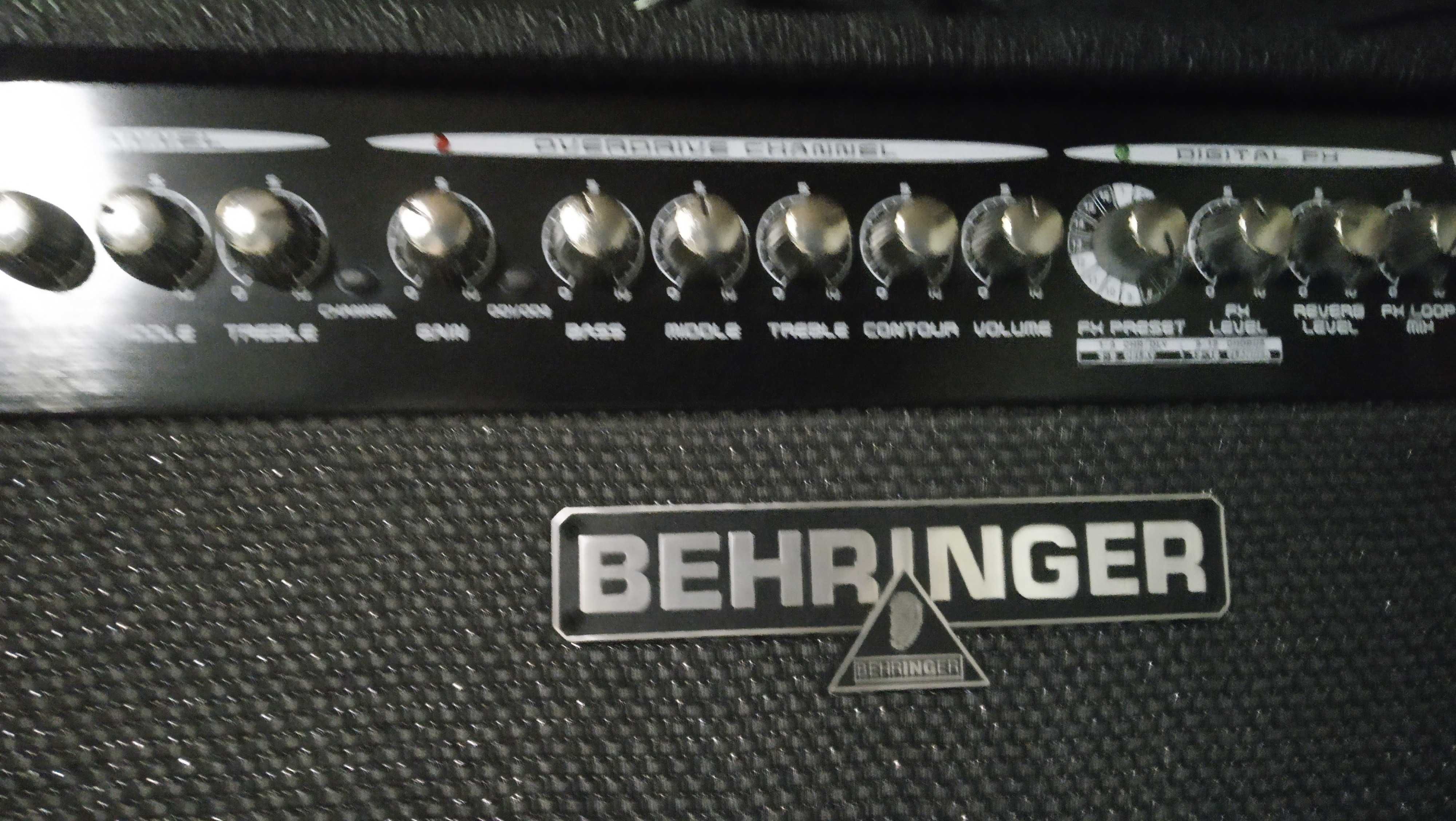 Wzmacniacz gitarowy Behringer