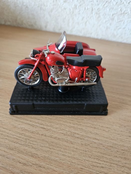 Модель Мотоцикла іж планета ю2к 1/24