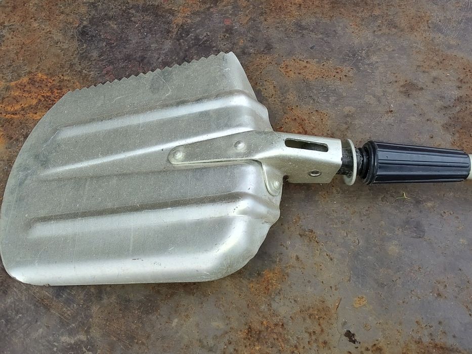 Лопатка туристична алюмінієва міцна