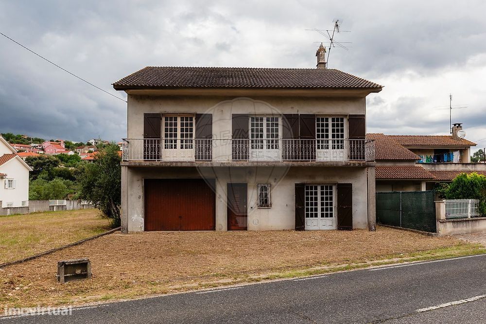 Moradia T5 para venda