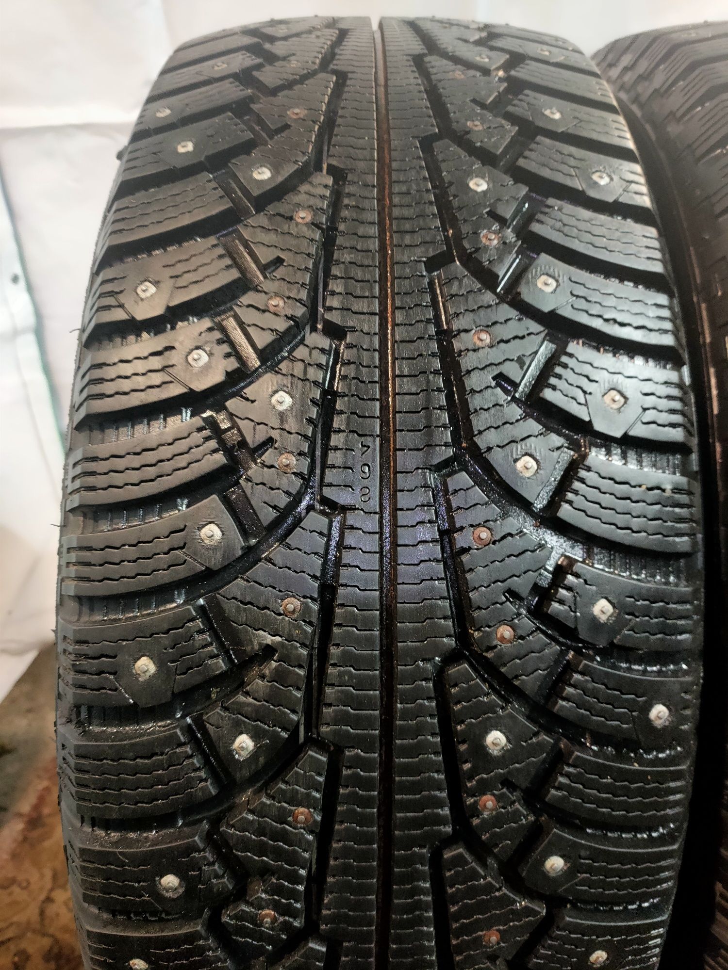 Зима 4шт 255/55R19 111T XL Nokian Hakkapeliitta 5 SUV шипи