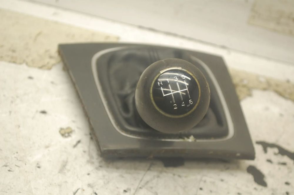 MIESZEK GAŁKA ZMIANY BIEGÓW 8P0864261D AUDI A3 8P 6 BIEGÓW