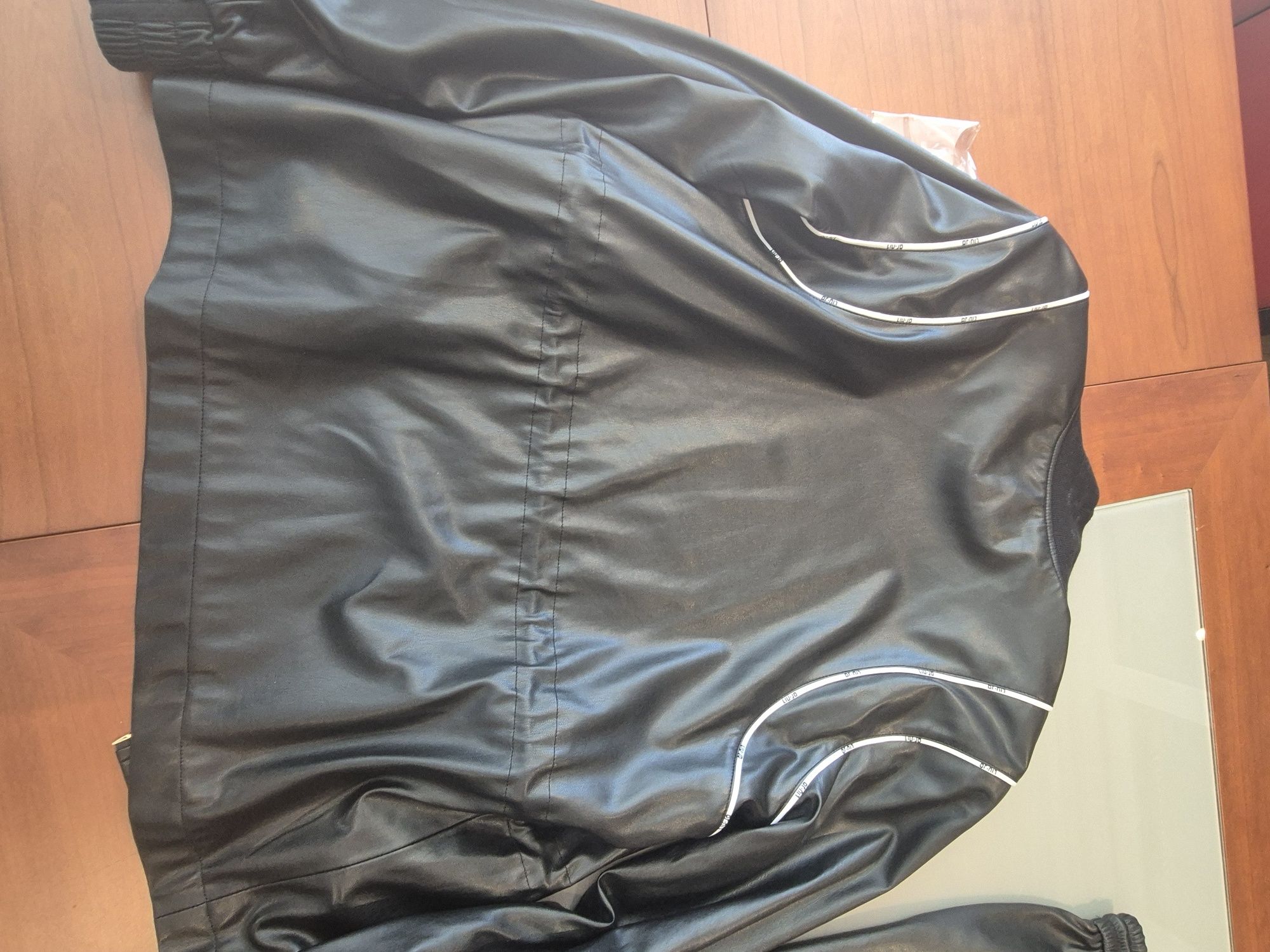 Conjunto de napa fininha da LIUJO! NOVO