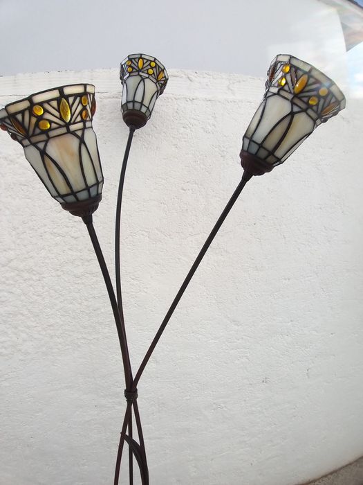 Candeeito de pé alto