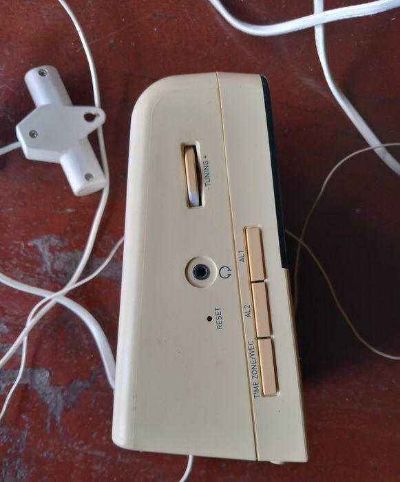 Małe radyjko GRUNDIG PRL - U