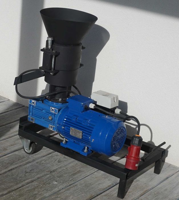 Pelleciarka 3kw Amwik pellet 400V granulator pasz