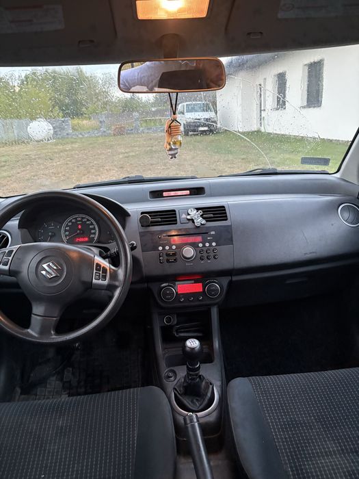 Suzuki Swift Suzuki Swift