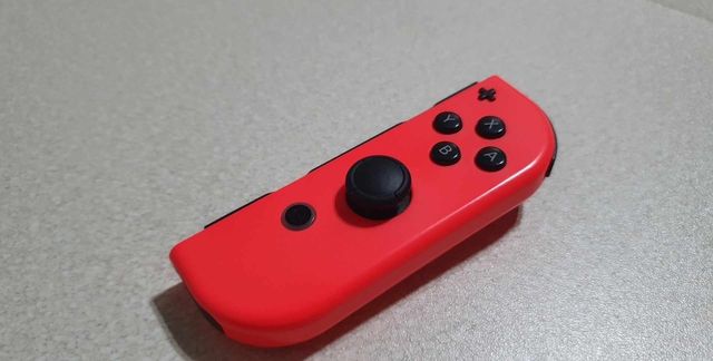 Kontroler Pad Nintendo Switch Joycon Czerwony HAC-016 Oryginalny